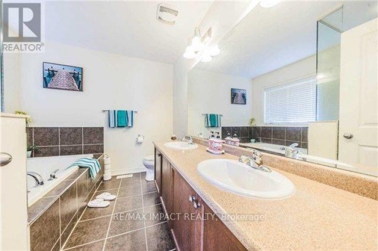 11 IVOR CRESCENT N, Brampton (Northwest Brampton), Ontario, L7A4L5