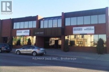 B1 - 111 SIMCOE STREET N Oshawa (O'Neill) Ontario photo 1
