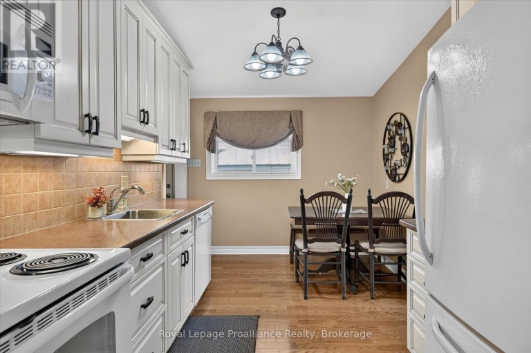 1296 HUDSON STREET, Peterborough (Northcrest Ward 5), Ontario, K9H6Z8