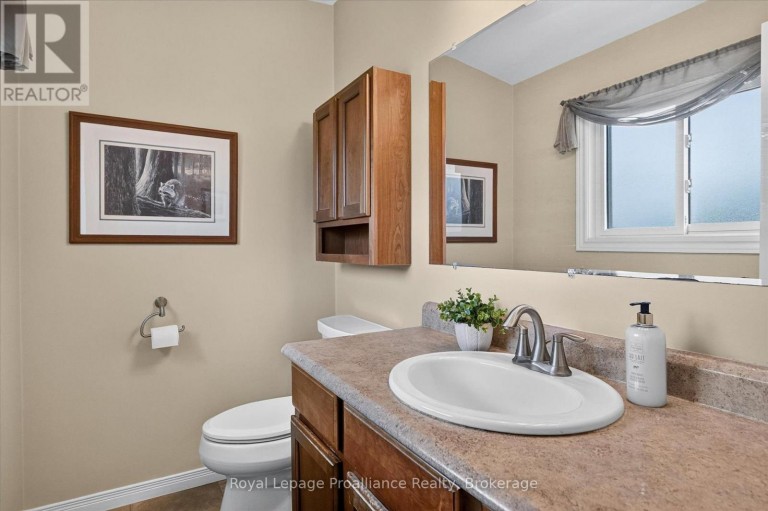 1296 HUDSON STREET, Peterborough (Northcrest Ward 5), Ontario, K9H6Z8