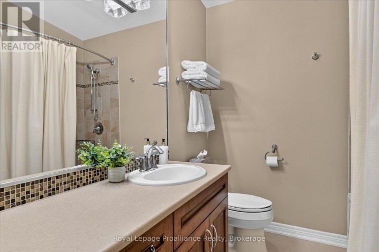 1296 HUDSON STREET, Peterborough (Northcrest Ward 5), Ontario, K9H6Z8