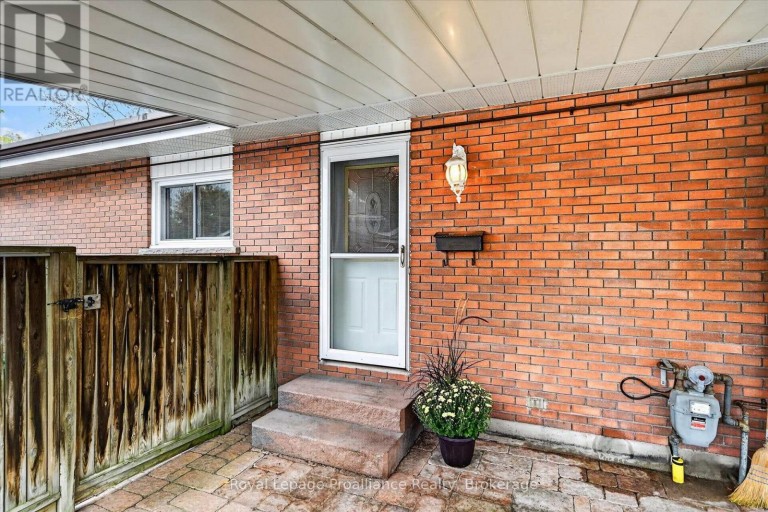 1296 HUDSON STREET, Peterborough (Northcrest Ward 5), Ontario, K9H6Z8