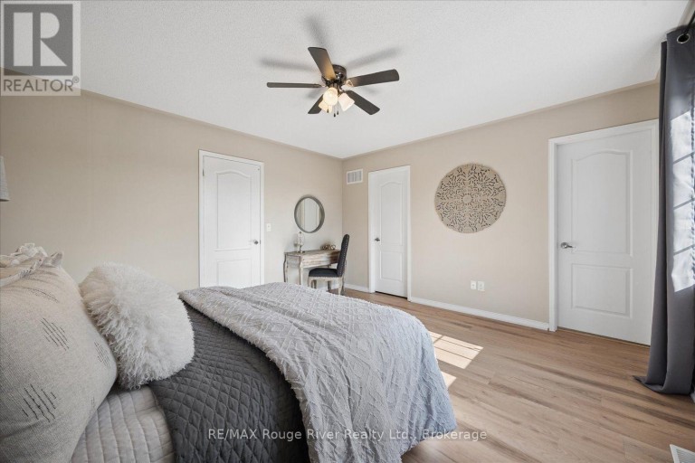85 LANDER CRESCENT, Clarington (Bowmanville), Ontario, L1C0L4