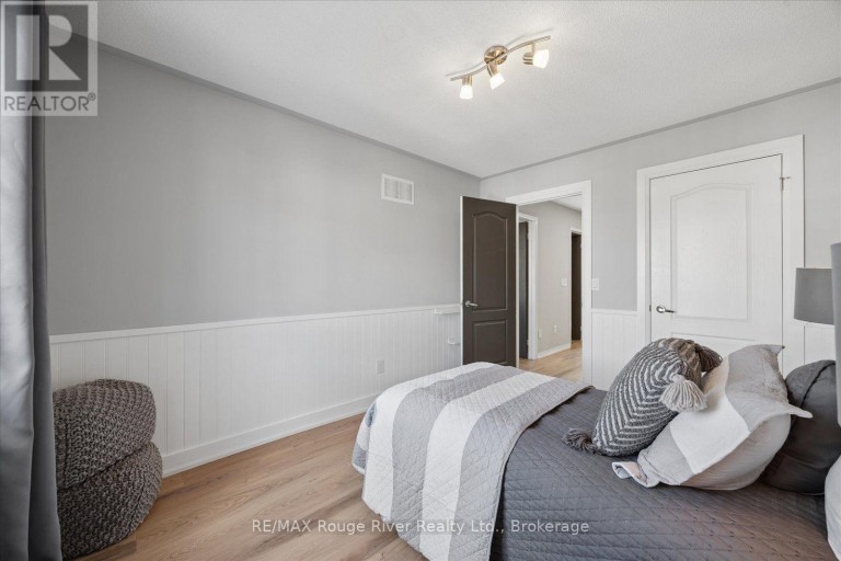 85 LANDER CRESCENT, Clarington (Bowmanville), Ontario, L1C0L4