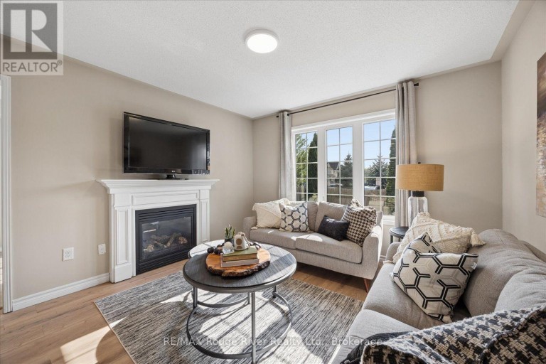 85 LANDER CRESCENT, Clarington (Bowmanville), Ontario, L1C0L4