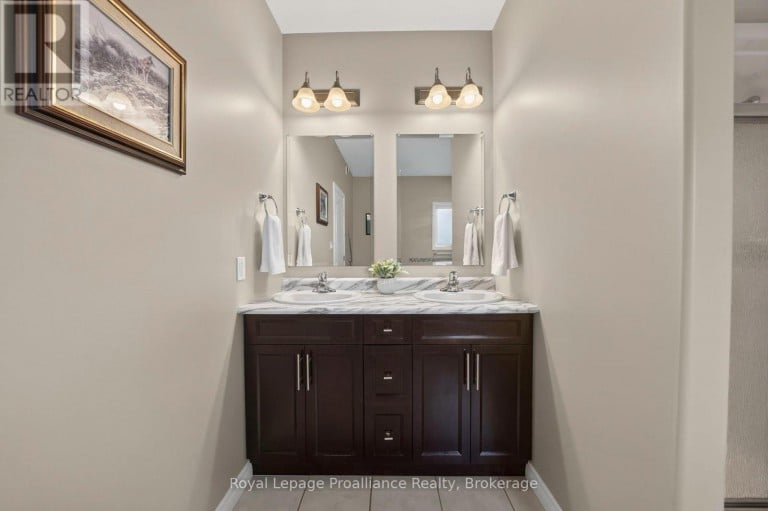 32 MERRILL DRIVE, Prince Edward County (Wellington Ward), Ontario, K0K3L0