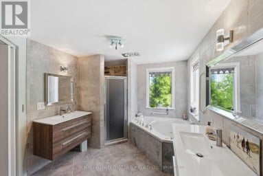 19 DEDRICK DRIVE, Kingston (Central City West) Ontario