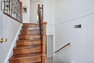 202 MICHAELMAS STREET London East (East C) Ontario photo 3