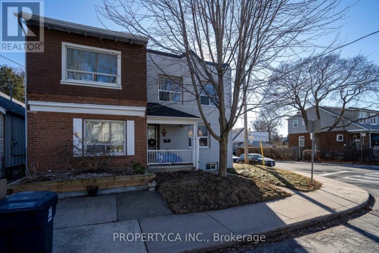 133 DRAYTON AVENUE, Toronto (Woodbine Corridor), Ontario, M4C3L8