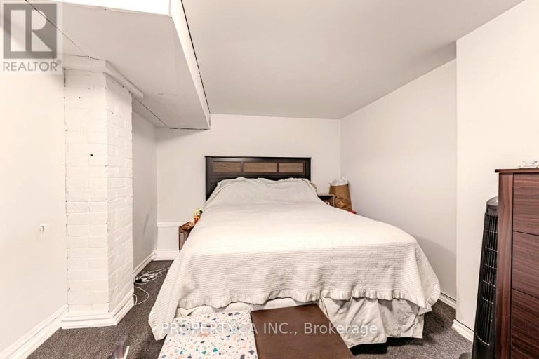 133 DRAYTON AVENUE, Toronto (Woodbine Corridor), Ontario, M4C3L8