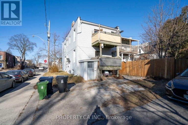 133 DRAYTON AVENUE, Toronto (Woodbine Corridor), Ontario, M4C3L8