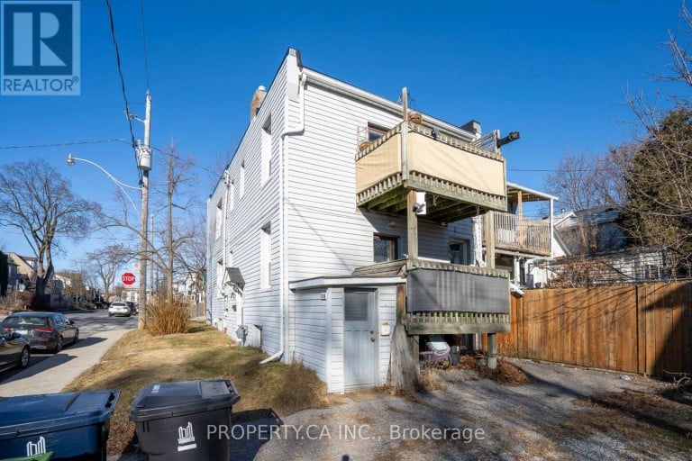 133 DRAYTON AVENUE, Toronto (Woodbine Corridor), Ontario, M4C3L8