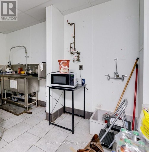1417 DANFORTH AVENUE, Toronto (Greenwood-Coxwell), Ontario, M4J1N2