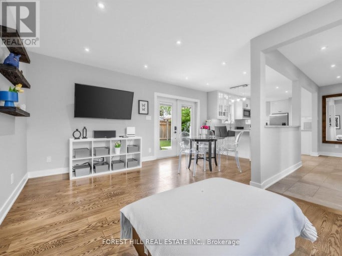 72 WOODGARDEN CRESCENT, Toronto (West Hill), Ontario, M1E3K2