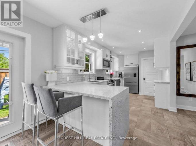 72 WOODGARDEN CRESCENT, Toronto (West Hill), Ontario, M1E3K2