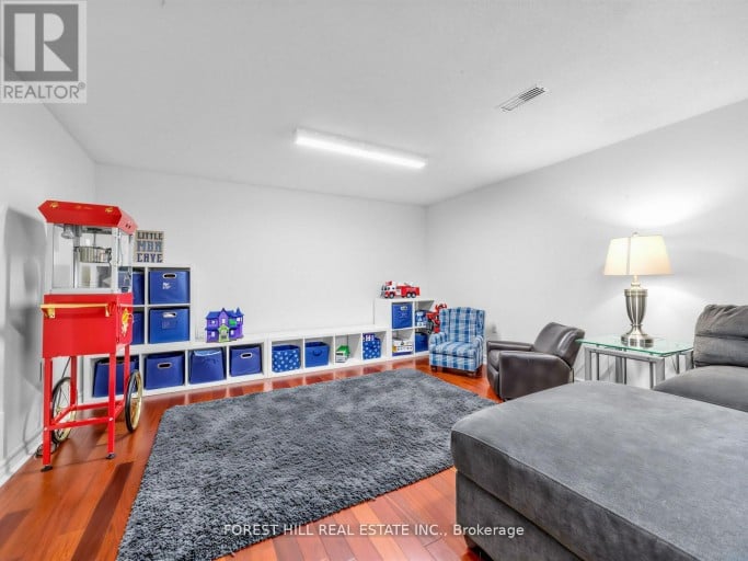 72 WOODGARDEN CRESCENT, Toronto (West Hill), Ontario, M1E3K2
