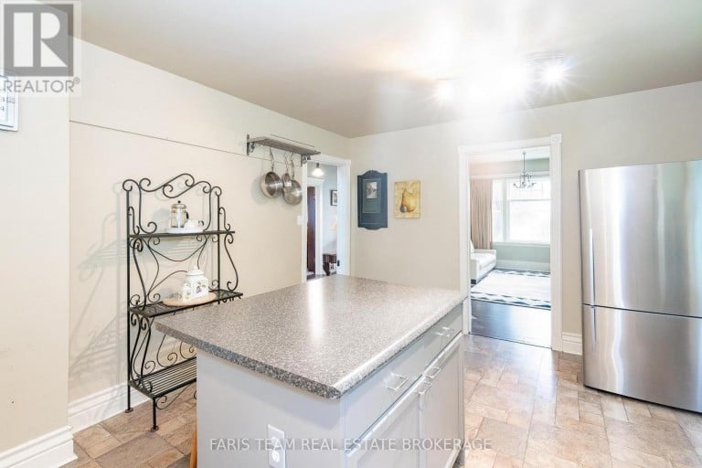 105 BARRIE STREET, Bradford West Gwillimbury (Bradford), Ontario, L9S2C9