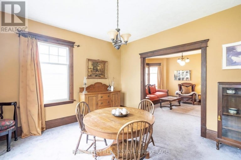 105 BARRIE STREET, Bradford West Gwillimbury (Bradford), Ontario, L9S2C9