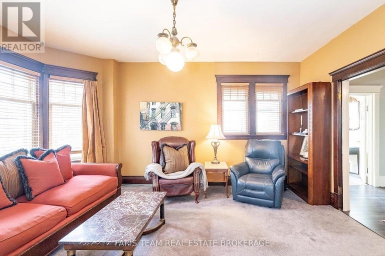 105 BARRIE STREET, Bradford West Gwillimbury (Bradford), Ontario, L9S2C9