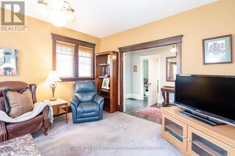 105 BARRIE STREET, Bradford West Gwillimbury (Bradford), Ontario, L9S2C9