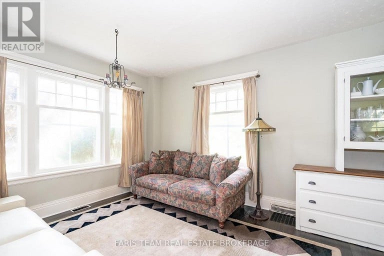 105 BARRIE STREET, Bradford West Gwillimbury (Bradford), Ontario, L9S2C9
