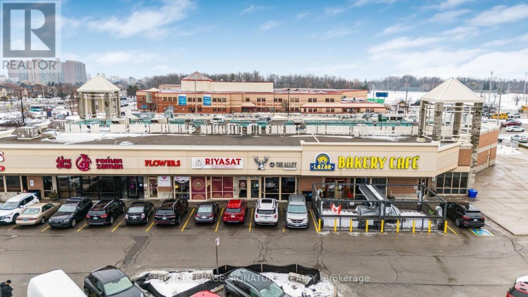 11 - 325 CENTRAL PARKWAY W, Mississauga (Fairview), Ontario, L5B3X9