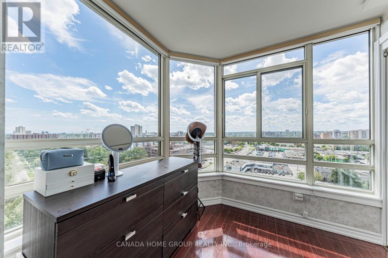 1608 - 75 KING STREET E, Mississauga (Cooksville), Ontario, L5A4G5