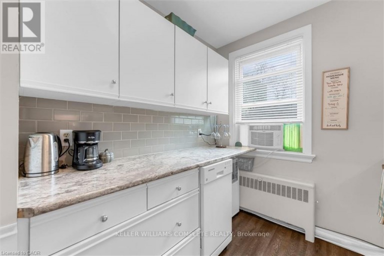 14 - 4 ROBINSON STREET, Hamilton (Durand), Ontario, L8P1Y5