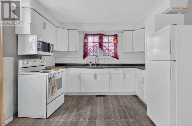 678 ALBERT STREET W Sault Ste Marie Ontario photo 6