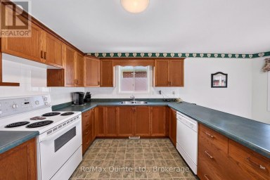 26 OAK RIDGE BOULEVARD Belleville (Belleville Ward) Ontario photo 12
