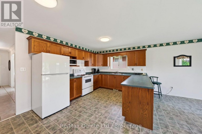 26 OAK RIDGE BOULEVARD, Belleville (Belleville Ward), Ontario, K8N5W1