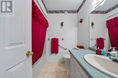 26 OAK RIDGE BOULEVARD Belleville (Belleville Ward) Ontario photo 22