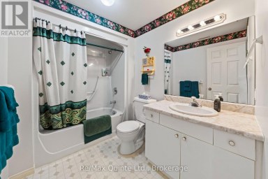 26 OAK RIDGE BOULEVARD Belleville (Belleville Ward) Ontario photo 28