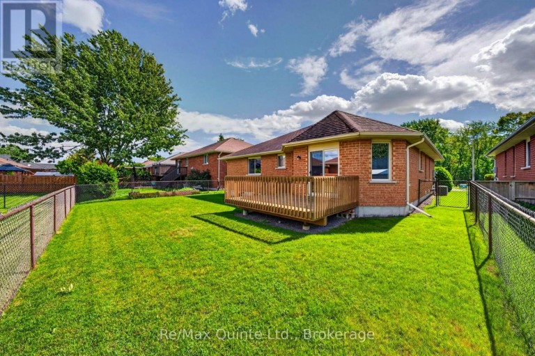26 OAK RIDGE BOULEVARD, Belleville (Belleville Ward), Ontario, K8N5W1
