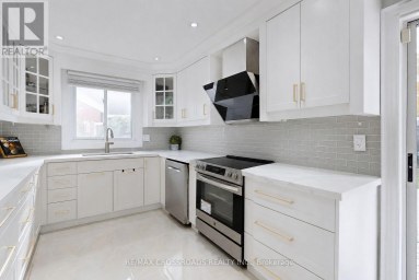 49 KING LOUIS CRESCENT Toronto (L'Amoreaux) Ontario photo 13
