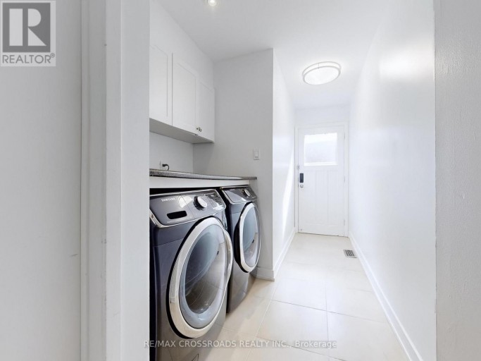 49 KING LOUIS CRESCENT, Toronto (L'Amoreaux), Ontario, M1T2X1