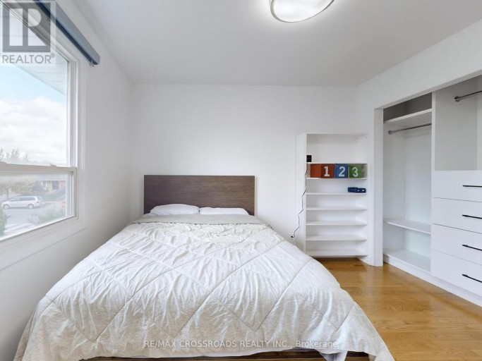 49 KING LOUIS CRESCENT, Toronto (L'Amoreaux), Ontario, M1T2X1