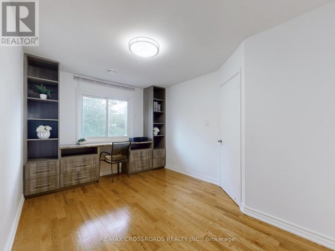 49 KING LOUIS CRESCENT, Toronto (L'Amoreaux), Ontario, M1T2X1