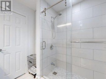 49 KING LOUIS CRESCENT Toronto (L'Amoreaux) Ontario photo 29