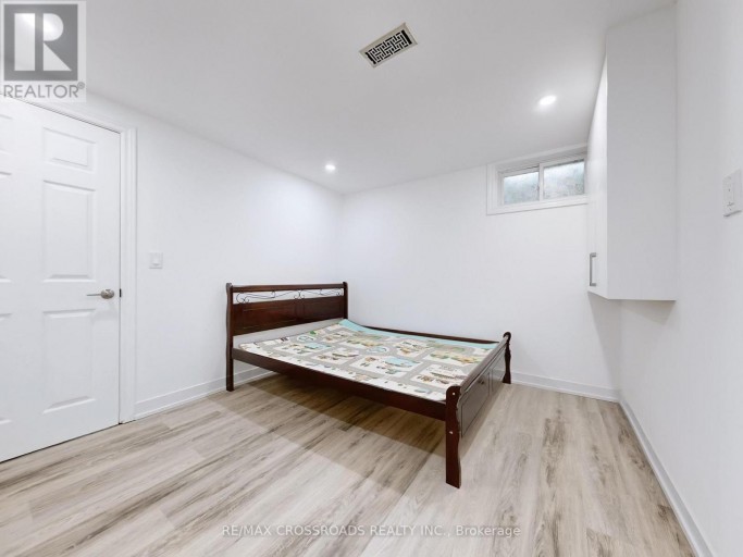 49 KING LOUIS CRESCENT, Toronto (L'Amoreaux), Ontario, M1T2X1
