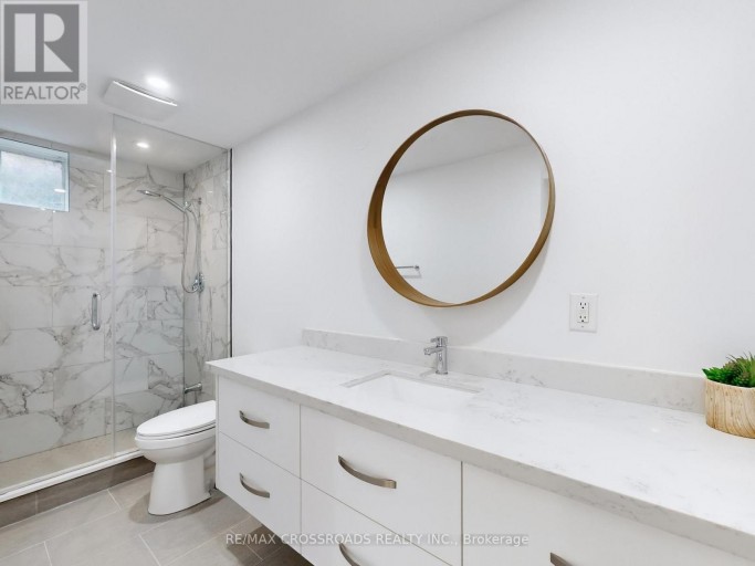 49 KING LOUIS CRESCENT, Toronto (L'Amoreaux), Ontario, M1T2X1