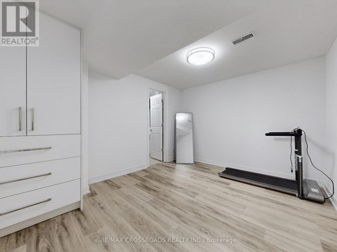 49 KING LOUIS CRESCENT, Toronto (L'Amoreaux), Ontario, M1T2X1