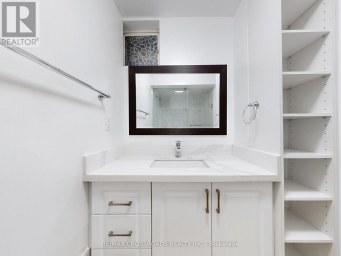 49 KING LOUIS CRESCENT Toronto (L'Amoreaux) Ontario photo 33
