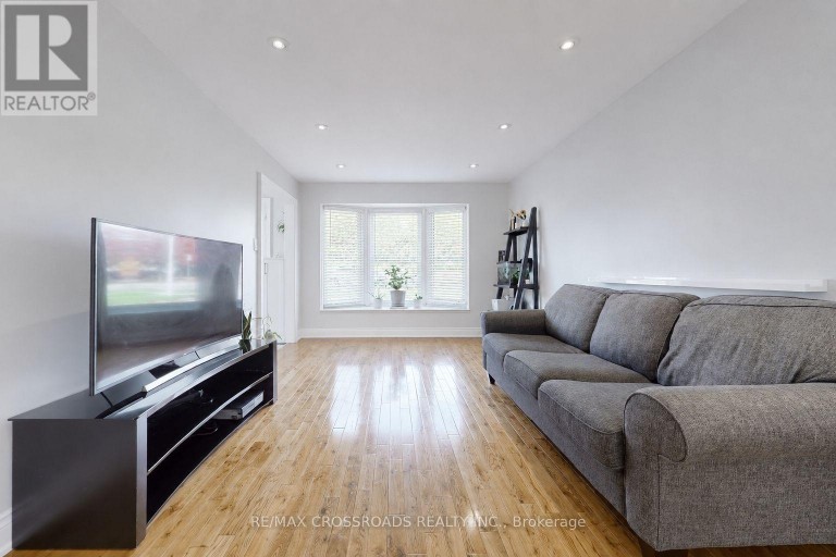 49 KING LOUIS CRESCENT, Toronto (L'Amoreaux), Ontario, M1T2X1