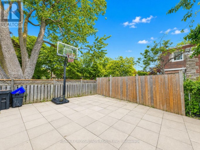 49 KING LOUIS CRESCENT, Toronto (L'Amoreaux), Ontario, M1T2X1