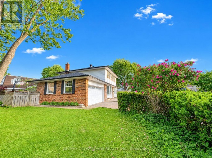49 KING LOUIS CRESCENT, Toronto (L'Amoreaux), Ontario, M1T2X1