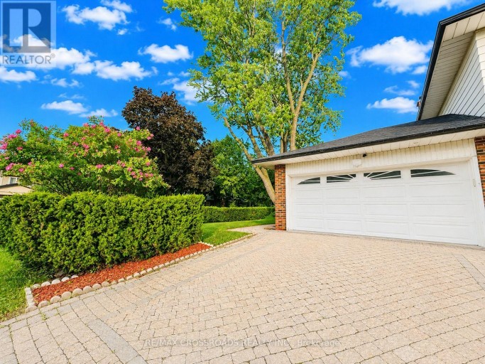 49 KING LOUIS CRESCENT, Toronto (L'Amoreaux), Ontario, M1T2X1