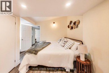 3251 RAVENSHOE ROAD East Gwillimbury Ontario photo 14