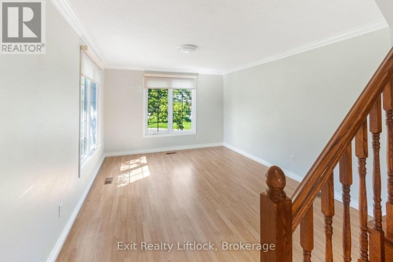958 SMITHSIDE COURT, Peterborough (Monaghan Ward 2), Ontario, K9J8E2