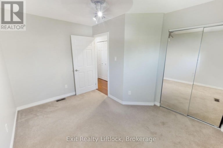 958 SMITHSIDE COURT, Peterborough (Monaghan Ward 2), Ontario, K9J8E2